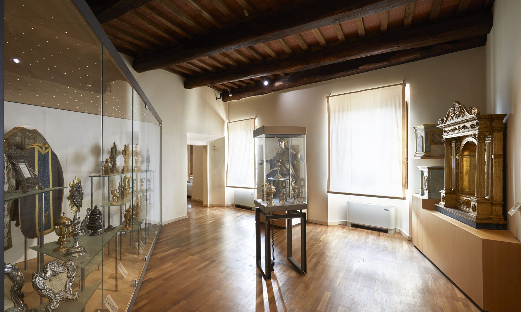 Sala arredi liturgici Palazzo Corboli