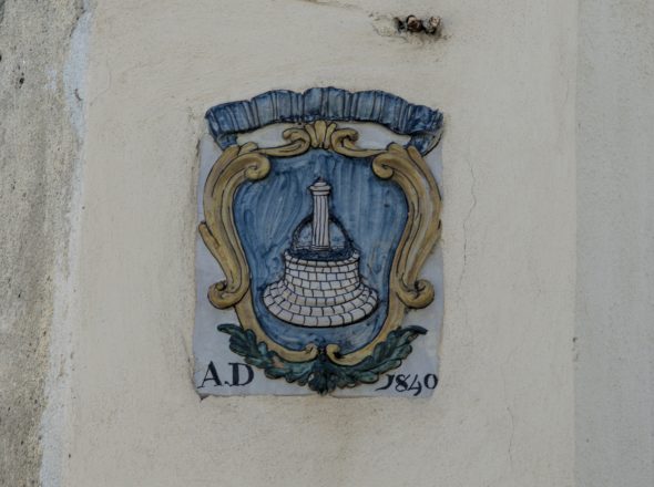 Stemma raffigurante la fontana